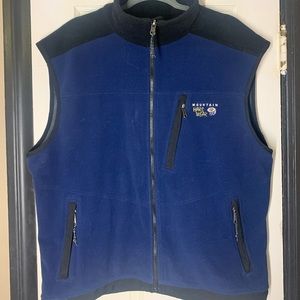Men’s Mountain Hardwear vest
